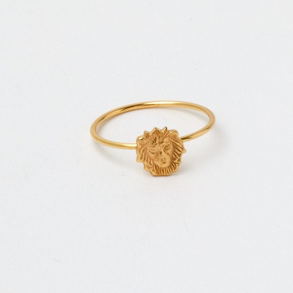 Golden Leo Ring Lion Sterling Silver Ring Stackable Gold Plated Sovereign Ring Statement Signet Stackable Ring