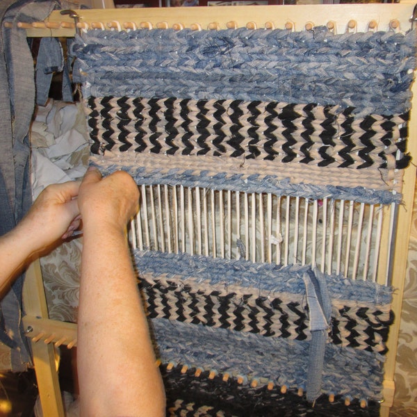 Handmade Adjustable Floor Rag Rug Twining Loom includes video assembly instructions