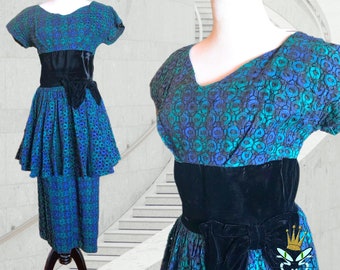 1950s Flocked Eyelet Velvet Peplum Dress, Small