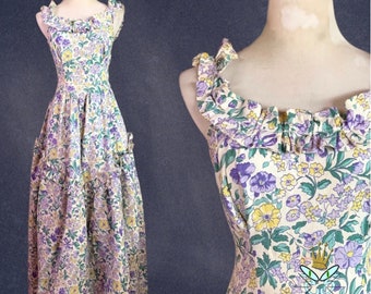 1940s Floral Pique Ruffle Trim Gown, Small