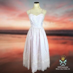1980s White Border Eyelet Party Dress, Extra Small-Small