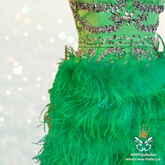 1980s Green Beaded and Marabou Feather Costume Dr… - image 5