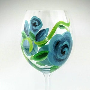 Turquoise Rose Hand Painted Wine Glass Mother&#39;s Day Gift for Mom Vintage Look Roses Personalized Gift for Her Custom Wine Gift Unique Gift