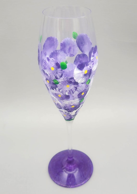Pretty Flower Champagne Glass - Your choice of Yellow, Pink, Blue or Purple Flowers with Matching Sparkly Base - Hand Painted - Personalized