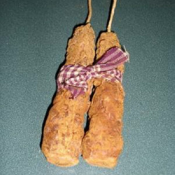 Primitive Hanging Taper Candle CINNAMON TOAST Scented with real cinnamon