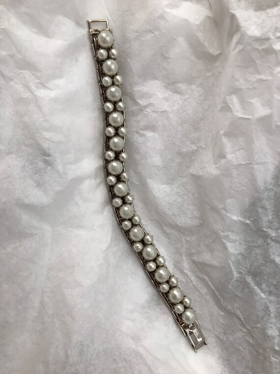 Vintage Faux Pearl Bracelet - image 4