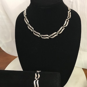 Vintage Choker Style Necklace Bracelet Set