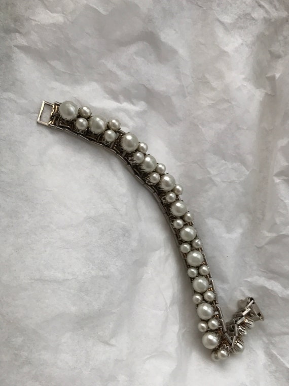 Vintage Faux Pearl Bracelet - image 2