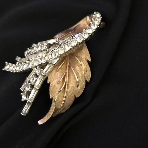 Crystal Brooch Elegant Clear Crystal Stones - image 1