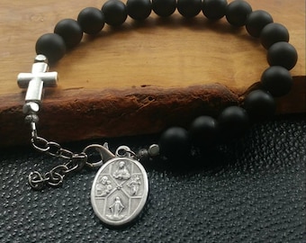 Bautismo Católico. Regalo para el Padrino. Pulsera Católica. Regalo para el padrino.pulsera de ágata negra. Pulsera de medalla de cuatro vías.
