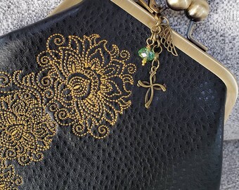 Regalo para la madrina. Llavero de ala de ángel. Regalo Católico. Regalo religioso. Llavero cruzado de latón. Regalo de confirmación.  Protacción de llavero.