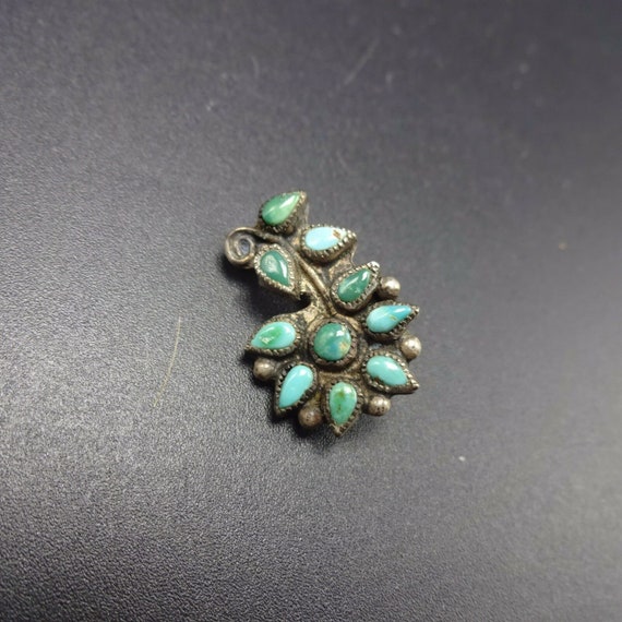 Wee Vintage Sterling Silver & Green Turquoise Pet… - image 3