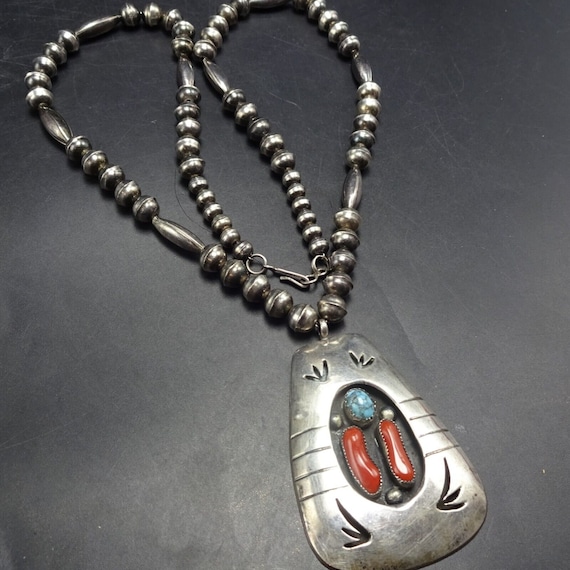 Outstanding Vintage Native American Navajo Turquoise & Coral Sterling Silver Shadowbox Necklace Outstanding Vintage Native American Navajo Turquoise & Coral Sterling Silver Shadowbox Necklace