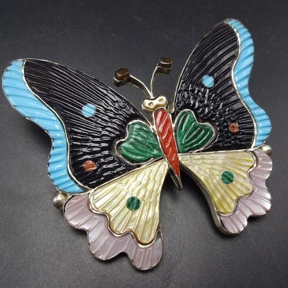 Adorable Native American Zuni Mother Of Pearl Sterling Silver Hummingbird Ring Signed T. Pinto Adorable Native American Zuni Mother Of Pearl Sterling Silver Hummingbird Ring Signed T. Pinto