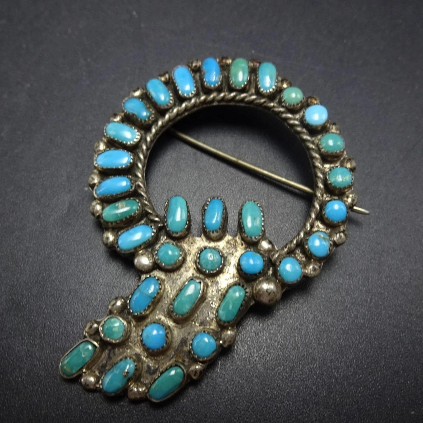 UNIQUE Vintage ZUNI Sterling Silver TURQUOISE Petit Point Pin