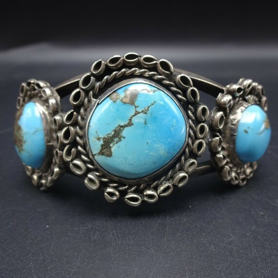 Brilliant Vintage Native American Navajo Sterling Silver Bird Tie Tack Brilliant Vintage Native American Navajo Sterling Silver Bird Tie Tack
