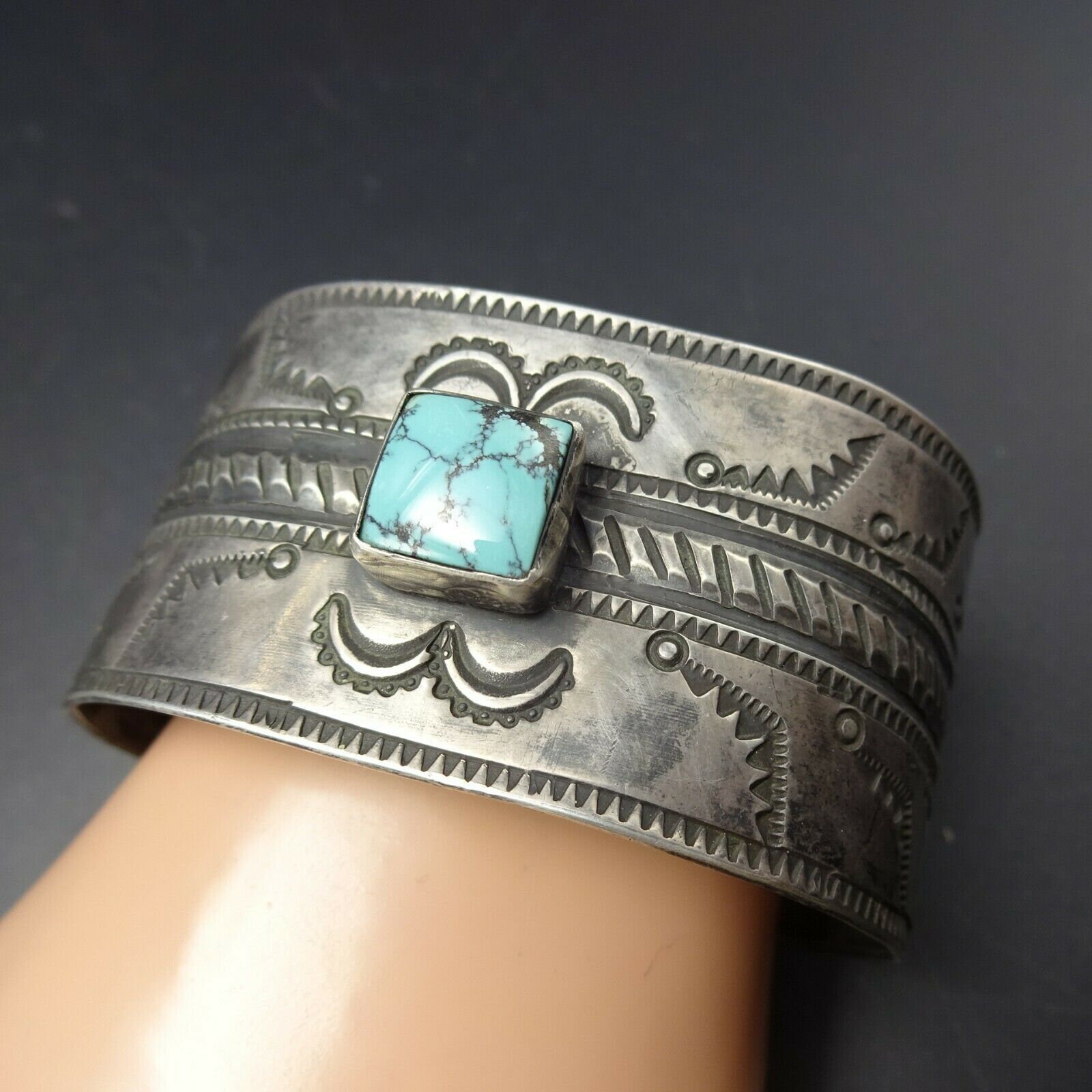 アクセサリー vintage turquoise silver925 bangle Vintage Sterling Turquoise Cuff Bracelet Wing Motif Solid