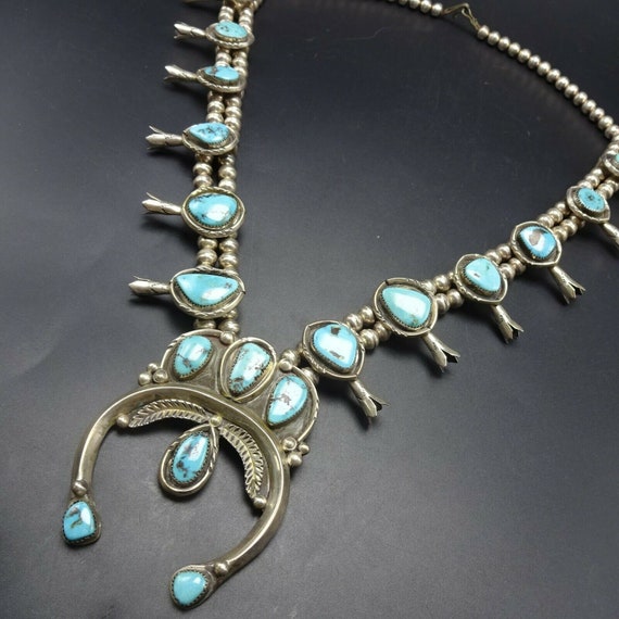 Womens Snakeeye Turquoise Vintage Native American Navajo Sterling Silver Squash Blossom Necklace Womens Snakeeye Turquoise Vintage Native American Navajo Sterling Silver Squash Blossom Necklace