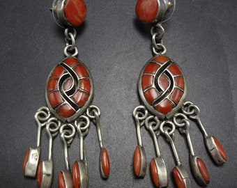 ELLEN QUANDELACY Zuni VINTAGE Coral Inlay Earrings Sterling Silver Hummingbird