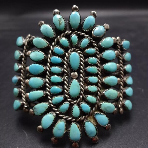 Majestic Native American Zuni Sleeping Beauty Turquoise Cluster Sterling Silver Bracelet Majestic Native American Zuni Sleeping Beauty Turquoise Cluster Sterling Silver Bracelet