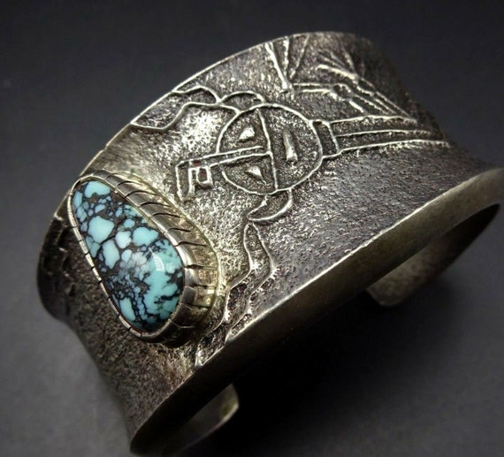 Intricate!! Vintage Native American Navajo Lone Mountain Turquoise Sterling Silver Bracelet Intricate!! Vintage Native American Navajo Lone Mountain Turquoise Sterling Silver Bracelet