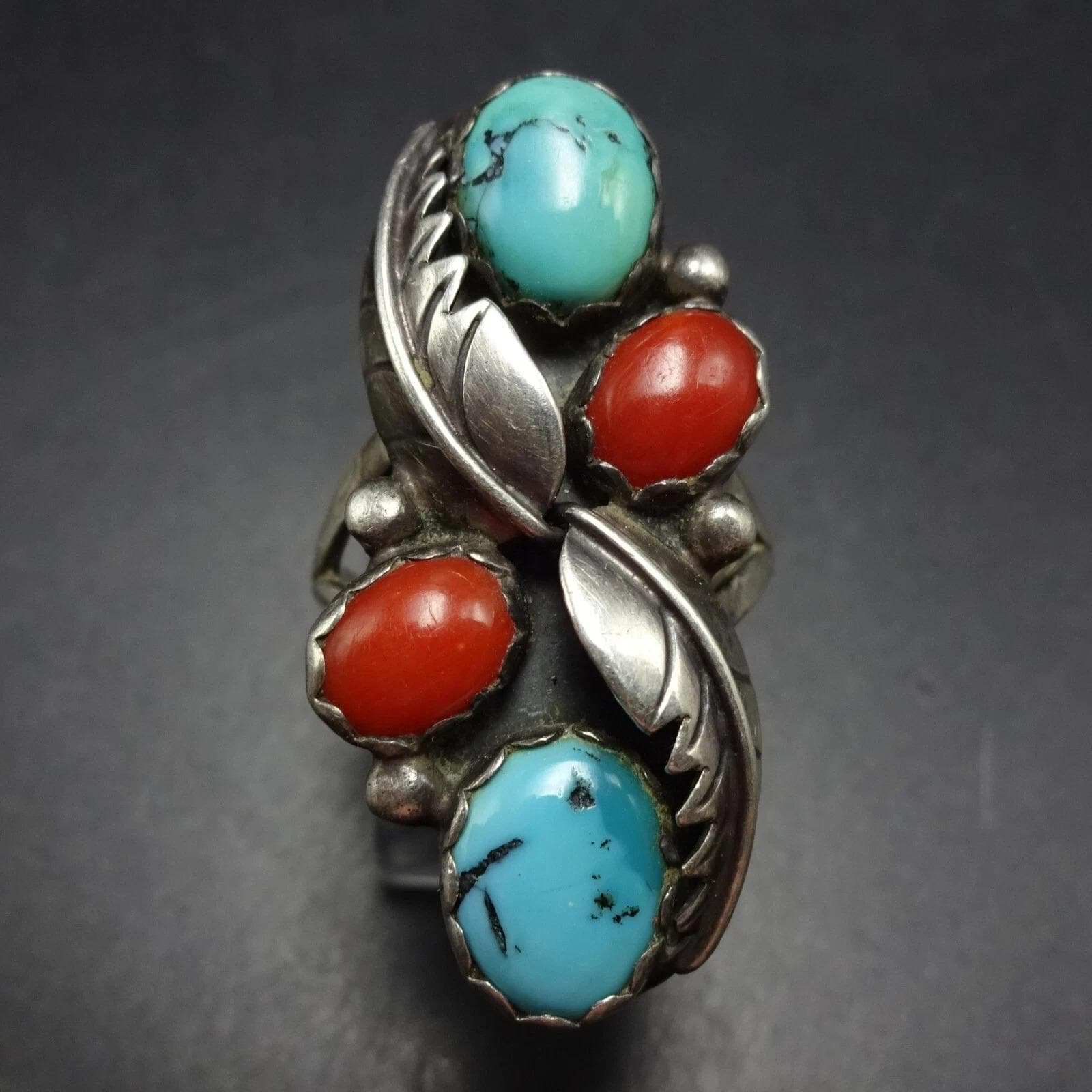 ヴィンテージ ミリアム・チュヤテ ターコイズ オールドレッド メッド