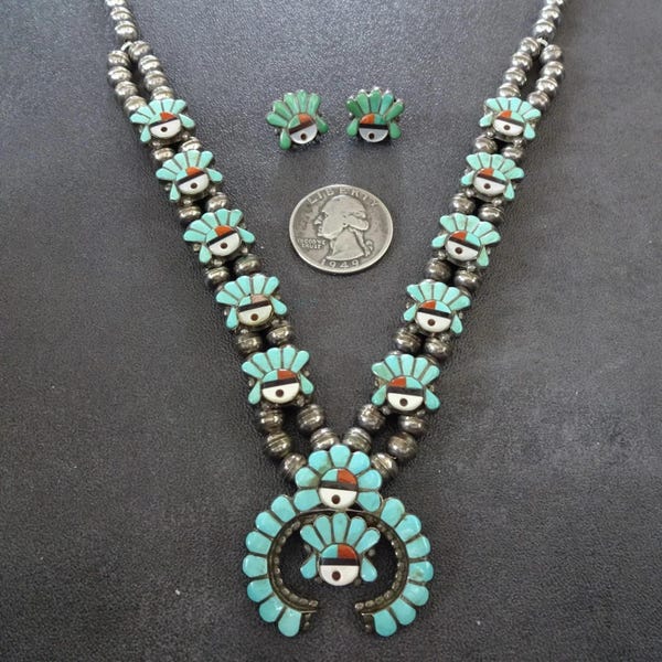 VINTAGE ZUNI-set met sunface-inlay pompoenbloesemketting en oorbellen, klein formaat
