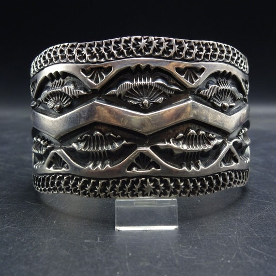 Tremendous Vintage Native American Navajo Green Turquoise Sterling Silver Marc James Bracelet Tremendous Vintage Native American Navajo Green Turquoise Sterling Silver Marc James Bracelet