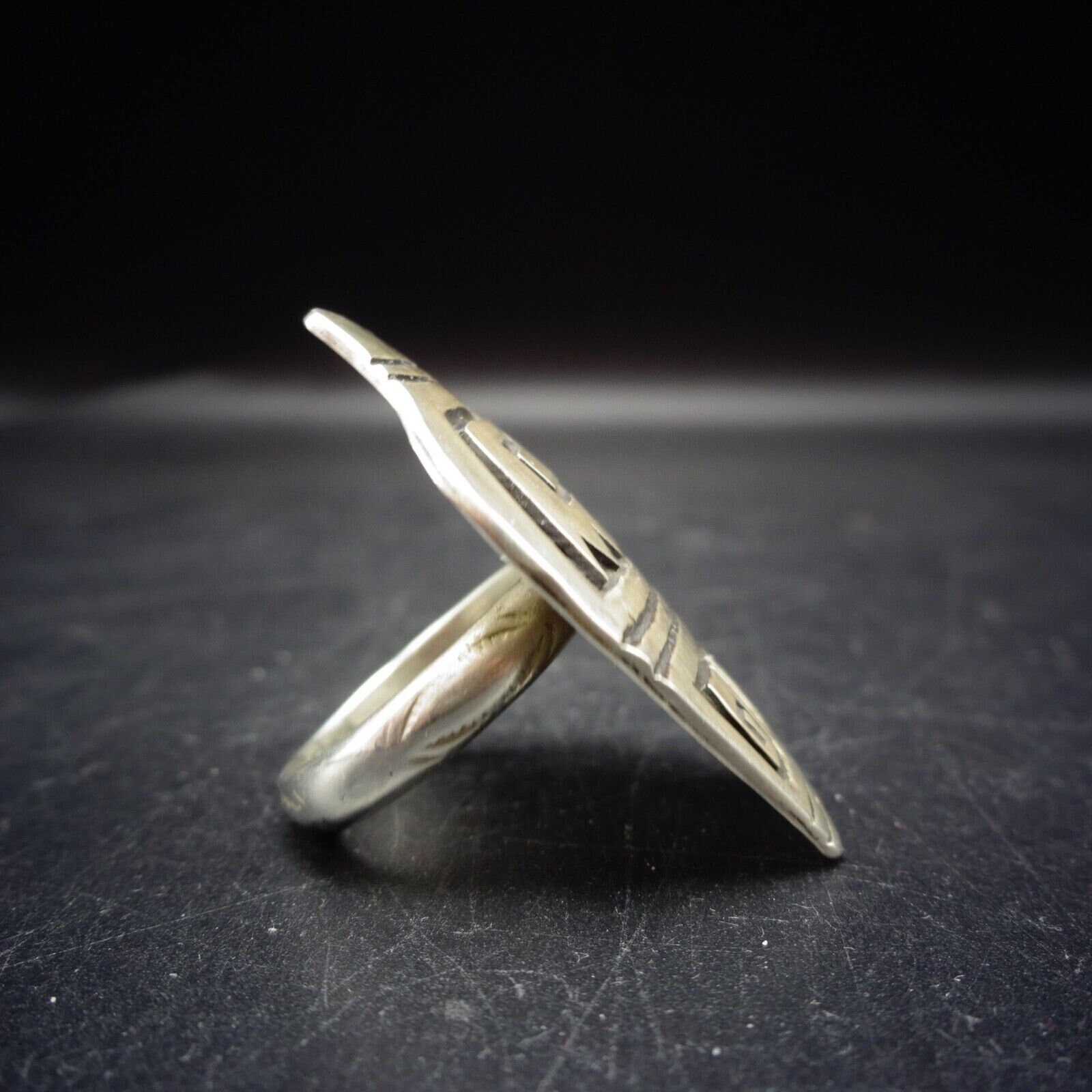 アクセサリー indian jewelry navjo Richard Jim Navajo Richard Jim Sterling Silver Stamped Antiqued Bracelet