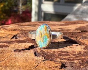 Hübscher Pfeife Opal Ring - Größe 10