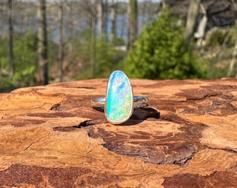 Beautiful Sparkly Boulder Opal Ring - Size 7.5