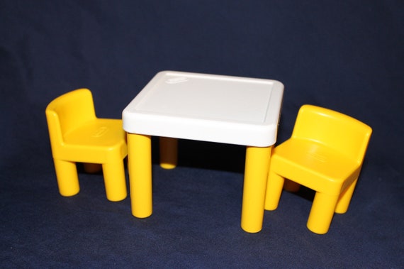 Little Tikes Doll House Size Toys Kitchen Dining Yellow Table And Two Yellow Chairs Furniture