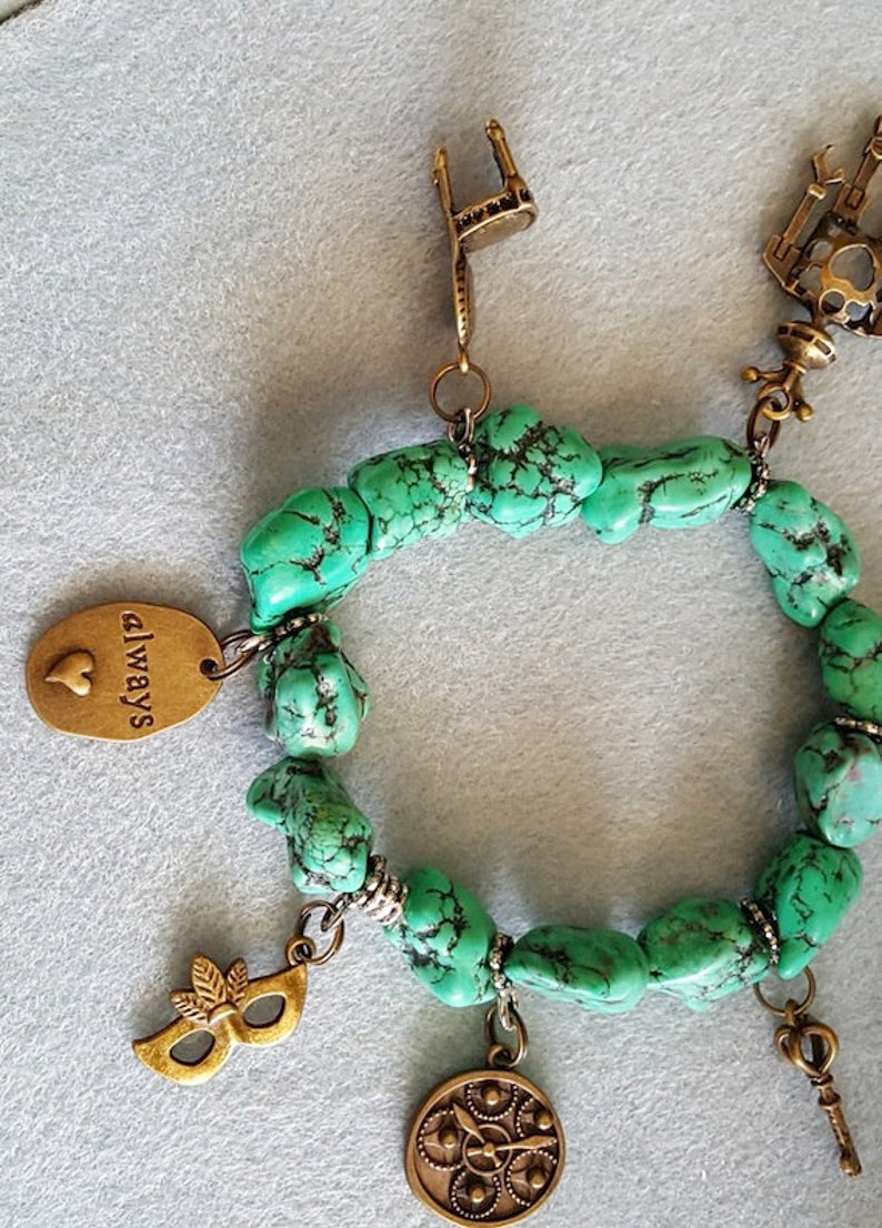 Chunky Howlite Charm Bracelet