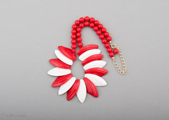 Necklace Mid Century Modern Plastic Red White