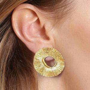 Big gold disc statement studs, Flower post earrings, Nature-inspired jewelry, Gift for women, Silver gold plated statement button earrings