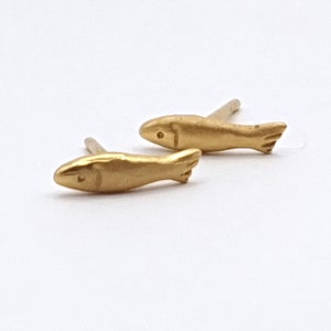 Small fish earrings, Gold fish studs in sterling silver gold plated. Sea theme Jewelry
