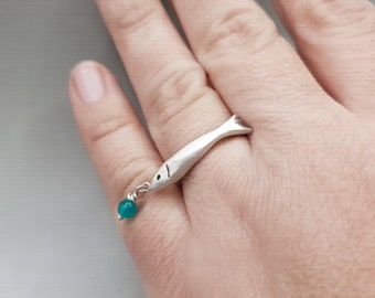 Silver adjustable fish ring with dangle dark Amazonite bead, Sterling silver jewellery, Minimal fish ring, gift for her