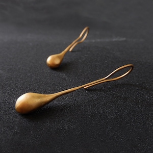 Gold Regen Tropfen Ohrringe, Lange Tropfen Ohrringe, Elegante Kuppel Ohrringe, Minimalistische Ohrringe in Sterling Silber vergoldet. Geschenk für sie