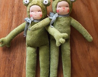 Waldorf Doll Sewing Pattern PDF + Video Tutorial - Frog - Cloth doll - Stuffed animal toy - Handmade gift idea - DIY gift - Lilalune