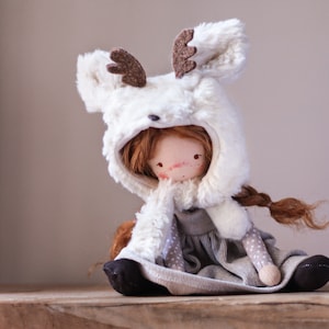 Doll Reindeer Bonnet - Video tutorial + Sewing pattern PDF - Doll clothes pattern - Waldorf doll clothes - DIY - Handmade