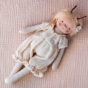 Jumpsuit - Video tutorial + Sewing pattern PDF - Doll clothes pattern - Waldorf doll clothes - DIY - Handmade