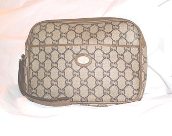 Reapris Söt Vintage Autentisk Gucci Plus Kuvertväska / Armband PVC Taupe / Brun Vintage Kedja kan läggas till för Axelrem EUC