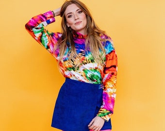 Funnel Neck Pullover in Multicoloured Tie-Dye Print