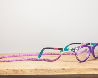 Glasses Chain in Magenta