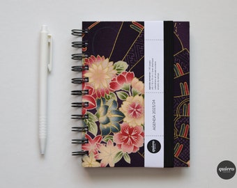 Agenda A6 2024 / Japonais - Bouquet de Fleurs sur fond Violet / 10x15cm / Rentrée