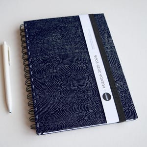 A5 Agenda 2025-2026 / Japanse stof "Donkerblauwe gestippelde golven" / 15x21cm / Ideaal voor op kantoor