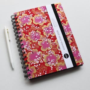 A5 Agenda 2025-2026 / Japanse stof "Kersenbloesem op Rood" / 15x21cm / Ideaal voor op kantoor