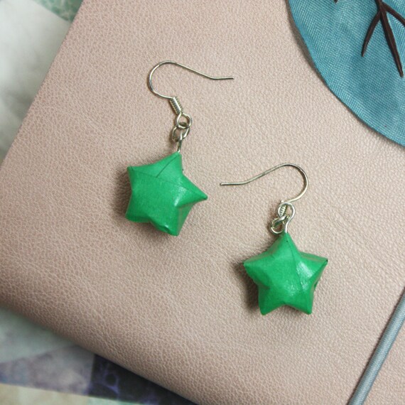 Green star earrings discount