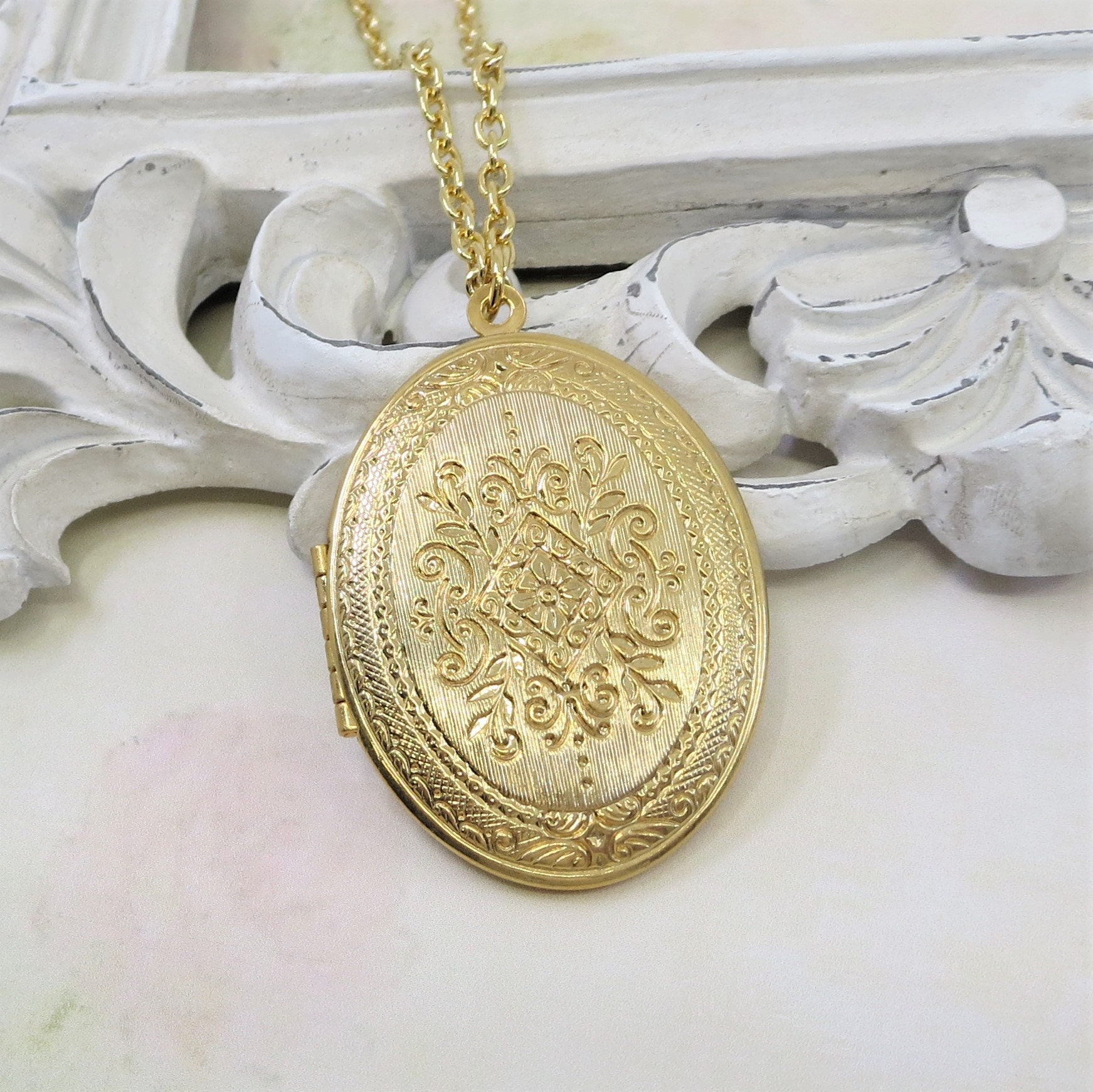 Vintage Gold Whiting & Davis Large Locket Pendant – 24 Wishes Vintage  Jewelry