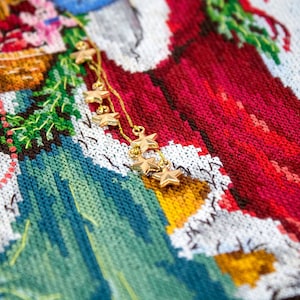 Letistitch Kreuzstich Set „Jolly Saint Nick“ – Inkl. Stoff, Garn & Anleitung, Fertig 29x22 Cm